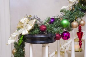 bespoke-staircase-christmas-baubles