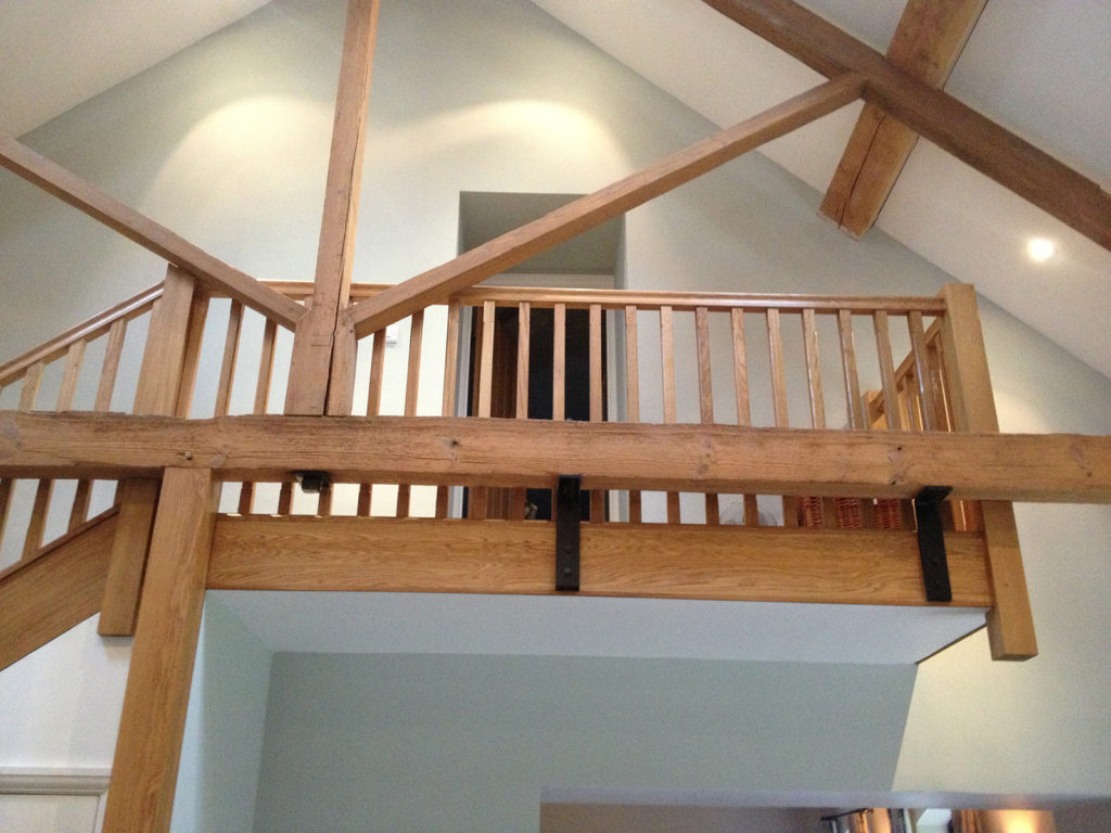 bespoke-staircase-with-beams